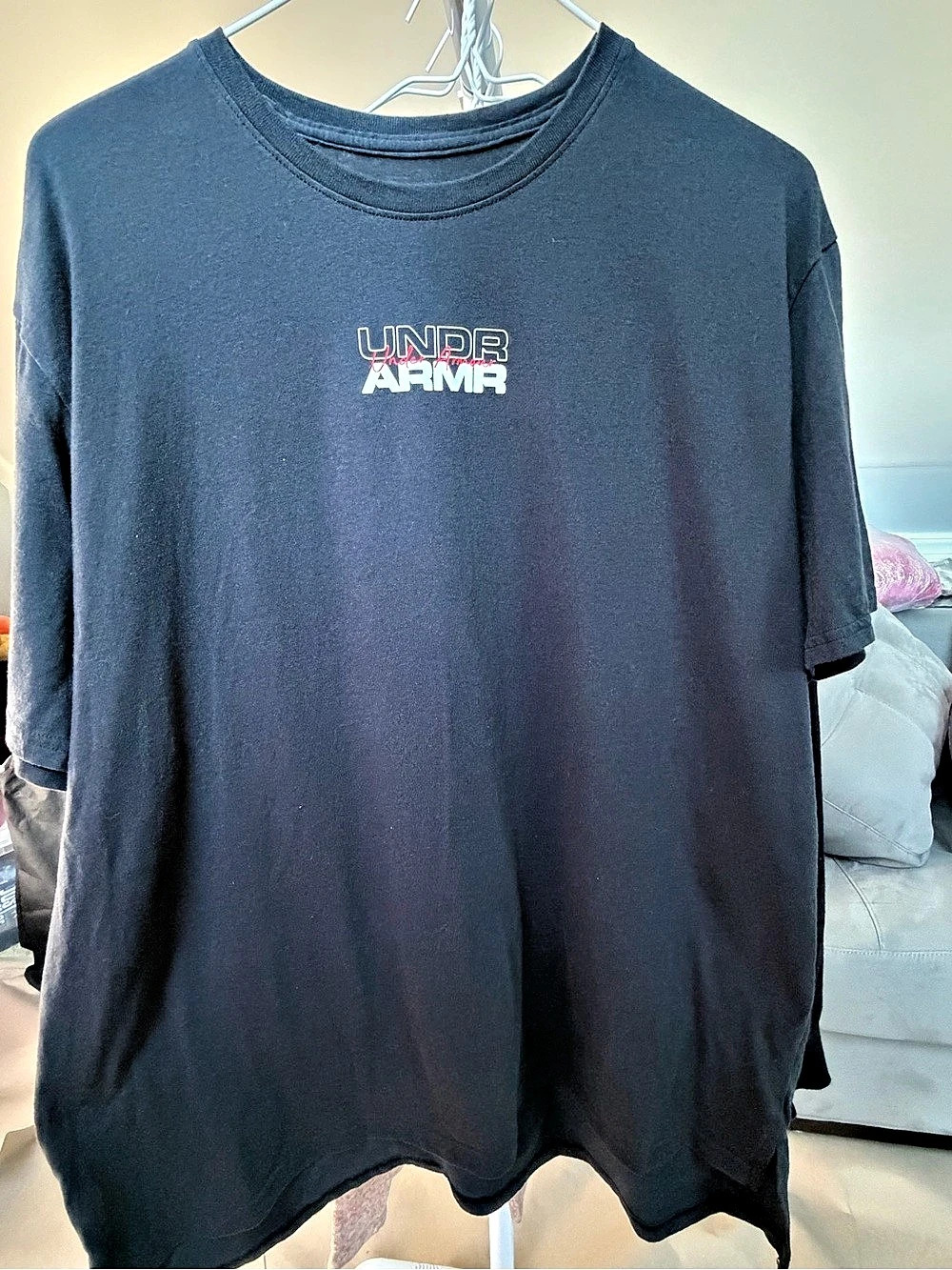 Under Armour Short Sleeve T-Shirt in Black Size XL